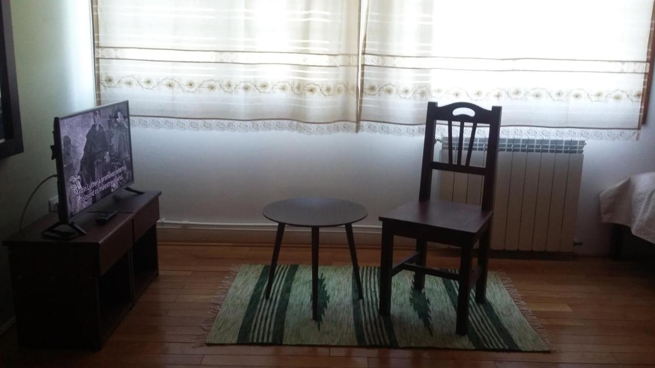 Ozun Albinuta Guesthouse מראה חיצוני תמונה
